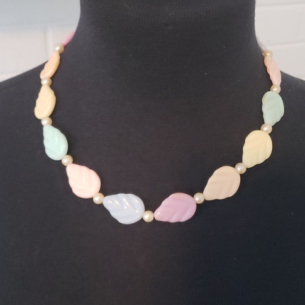 ‎Vintage Colorful Leaves Necklace